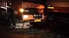 Truk Fuso Tabrak 3 Kendaraan...