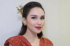 Ayu Ting Ting Buka Suara...