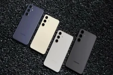 Adu Kuat Baterai Samsung...