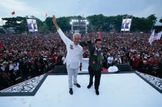 Di Hajatan Rakyat Banyuwangi,...