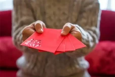 7 Fakta Menarik Angpao...