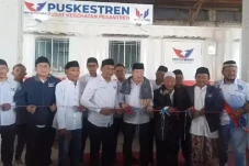 HT Optimistis Partai...