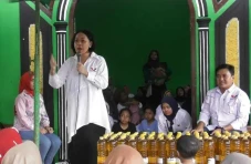 Warga Wonosobo Serbu...