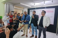 Kunjungi Kantor Walhi,...