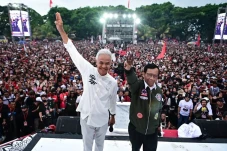 Ganjar Tanggapi Jokowi...