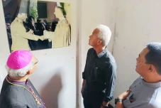 Lihat Foto Presiden...