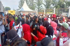 Kampanye Akbar, Ribuan...