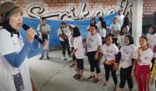 Diikuti Ratusan Emak-emak...