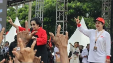 Puan Ajak Pendukung...