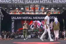 Sambut Ganjar-Mahfud,...