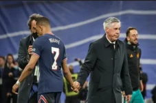 Menyoal Rumor Mbappe,...