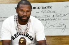 Dasar Mayweather! Santai...