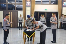 5 Kapolda Termuda yang...