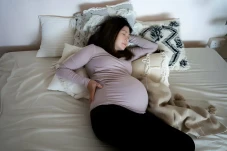 5 Posisi Tidur untuk...