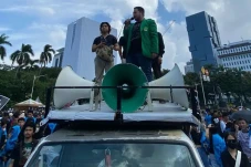 Unjuk Rasa Ribuan Mahasiswa...