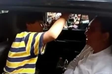 Anies-Imin Tinggalkan...