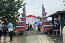 TPS Unik di Depok, Usung...
