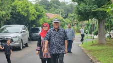 Sama-sama Berbaju Hitam...