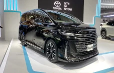 Toyota Vellfire Hybrid...