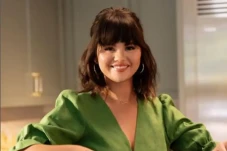 Selena Gomez Dihujat...
