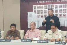 KPU Hentikan Penghitungan...