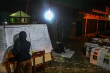 Duka Pemilu, 6 Anggota...