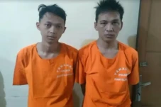 Terekam CCTV dan Viral,...