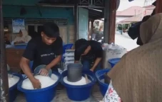 Harga Beras Premium...