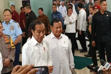 Jokowi Tanggapi PDIP...