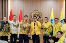 Pengamat: Ridwan Kamil...
