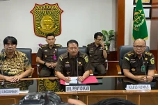 Kejagung Tetapkan Satu...