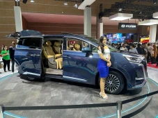BYD Denza D9: Kecanggihan...