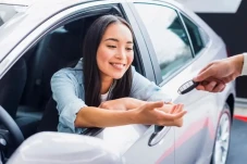 7 Keunggulan Sewa Mobil...
