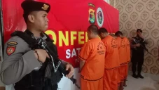 5 Pengedar Narkoba Ditangkap,...