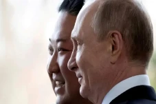 Makin Lengket, Putin...