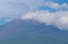 Gunung Semeru Erupsi,...