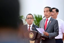Wacana Pemakzulan Jokowi,...