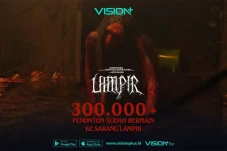 Film Lampir Sentuh 300.000...