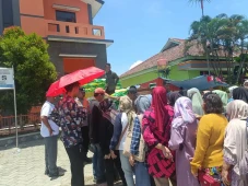 Warga Serang Serbu Operasi...