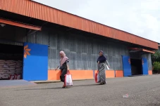 Pasokan Beras Seret,...
