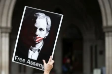 Akankah Pendiri WikiLeaks...