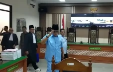 Nyeleneh! Panji Gumilang...