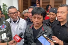 Alasan Adian Yakin Hak...