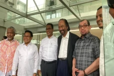Tak Ditawari Gabung...