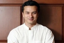 5 Transformasi Nicholas...