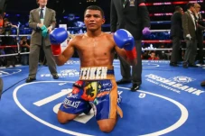 Roman Gonzalez sang...
