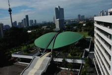 Simak Perbedaan DPR,...