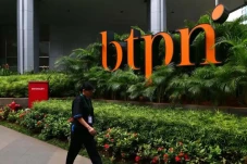 Turun 24%, Laba Bersih...