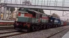 Kereta Hantu Melaju...