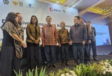 MIND ID Kuasai Saham...